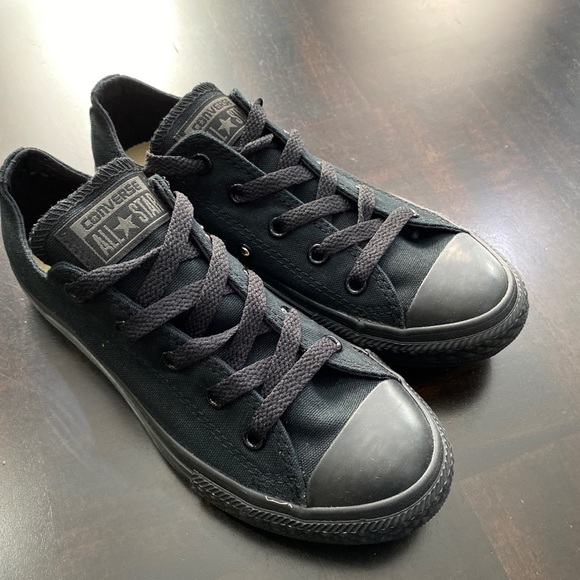 Converse Chuck Taylor Sneakers Size 3 - Picture 3 of 12